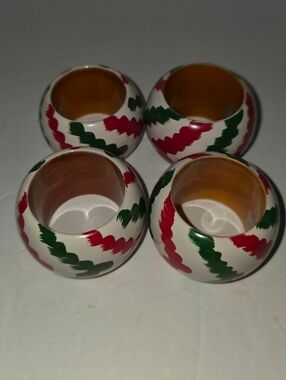 4 Wooden Christmas Round Napkin Rings Hand Painted Red Green White Holiday Decor